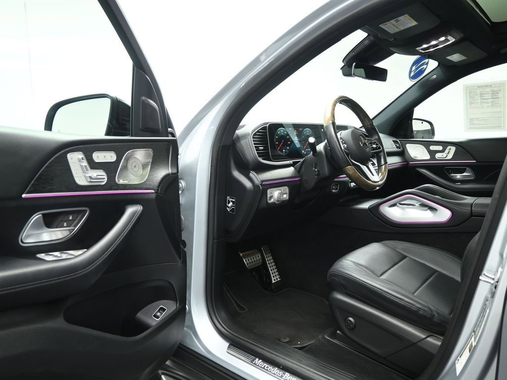 Used 2022 Mercedes-Benz GLS 450 4MATIC image 8