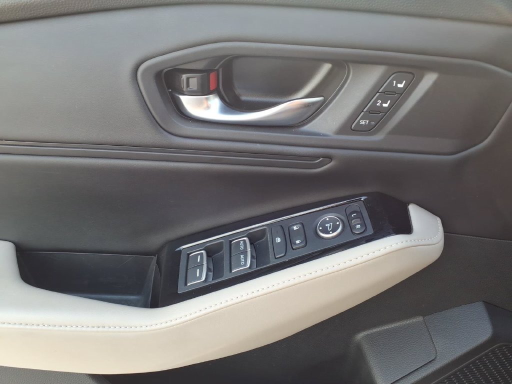 Used 2023 Honda Accord Touring image 15