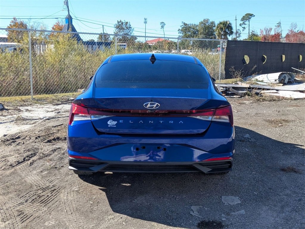 Used 2023 Hyundai Elantra SEL w/ Convenience Package image 7