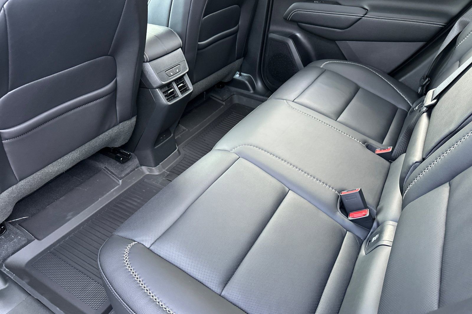 New 2026 GMC Terrain Denali w/ LPO, Floor Liner Package image 12