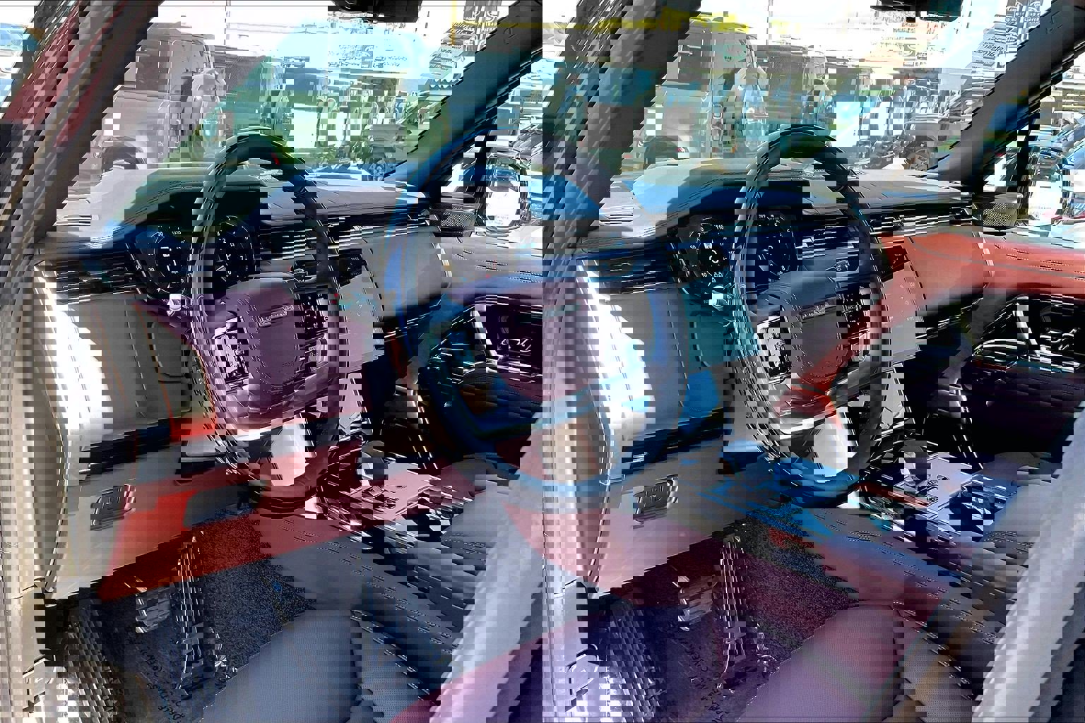 New 2026 Land Rover Range Rover Long Wheelbase Autobiography image 10