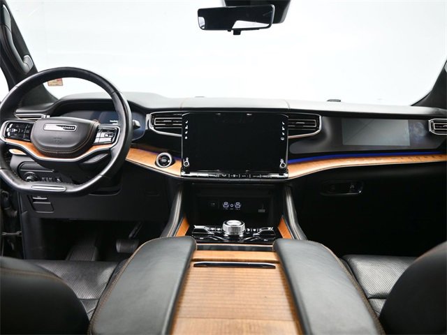 Used 2022 Jeep Grand Wagoneer Series III image 16