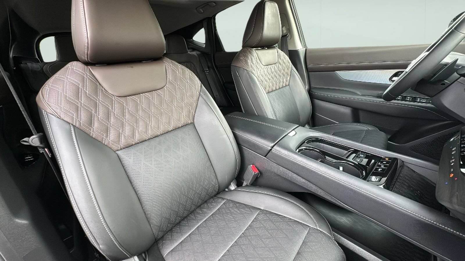 Used 2025 Nissan Murano Platinum w/ Cargo Package AWD/4WD image 21