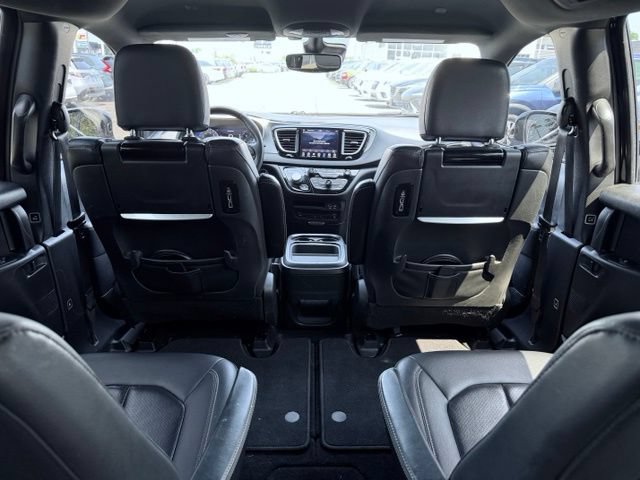 Used 2020 Chrysler Pacifica Touring-L w/ Advanced Safetytec Group AWD/4WD image 28