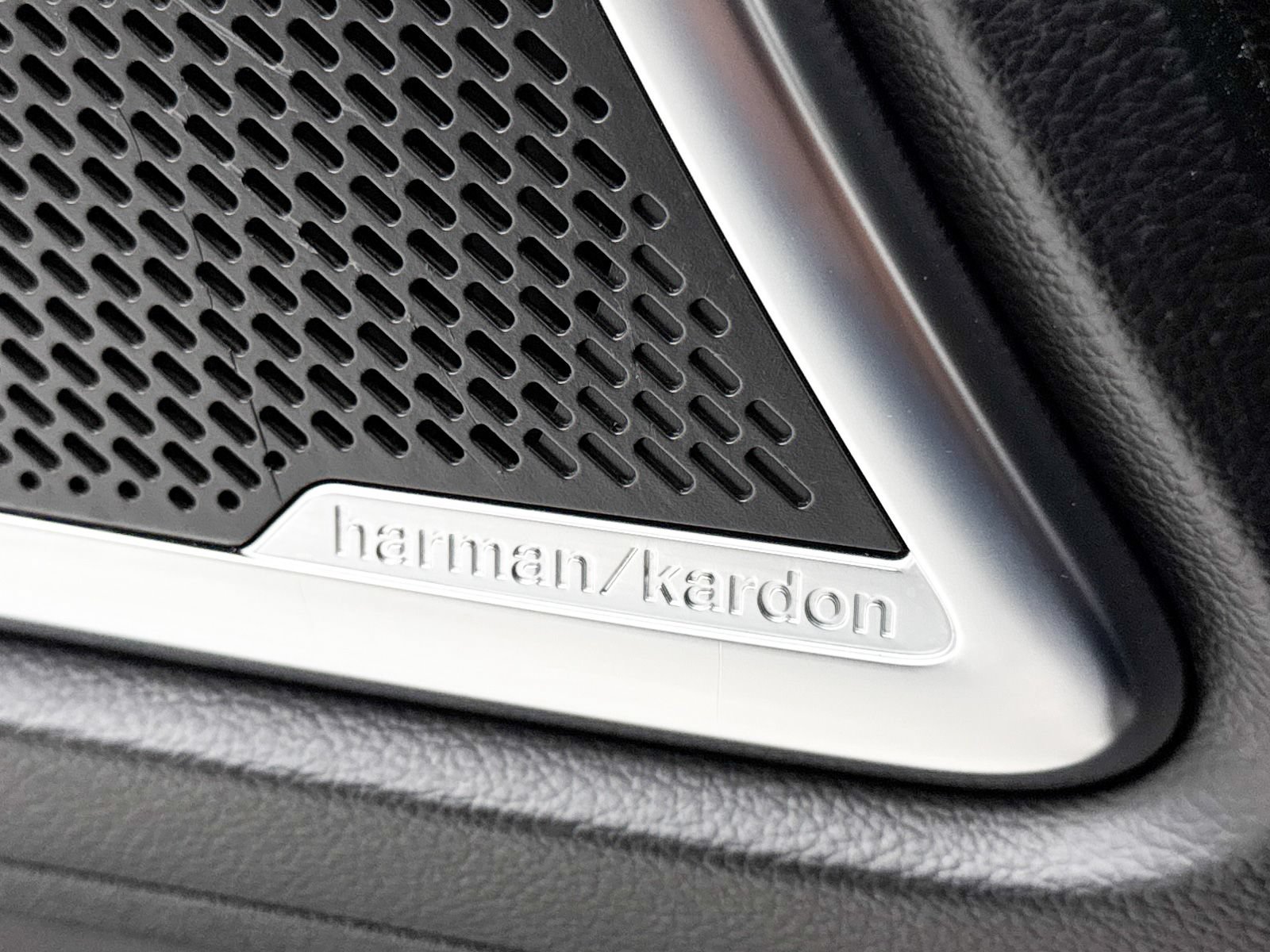 Used 2020 Kia Telluride SX w/ SX Prestige Package AWD/4WD image 7
