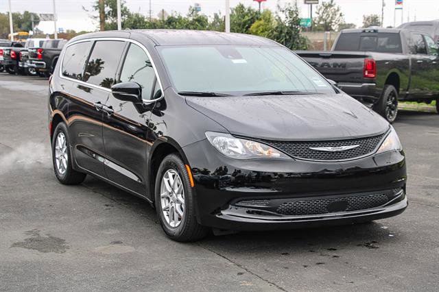 New 2026 Chrysler Voyager LX image 5