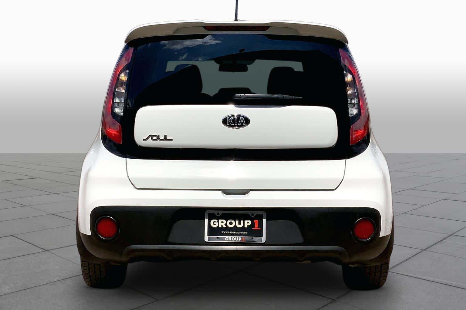 Used 2017 Kia Soul FWD image 4
