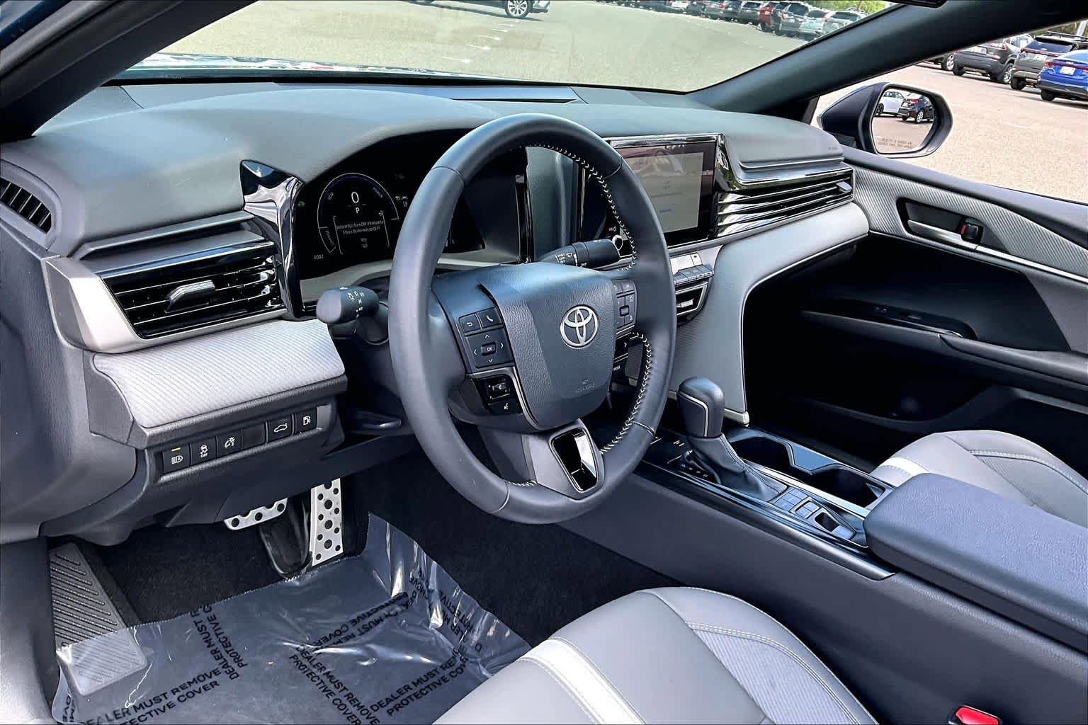 Used 2026 Toyota Camry SE FWD image 17