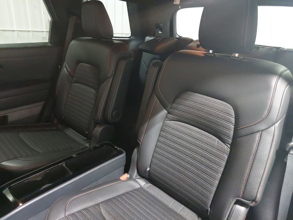 Used 2025 Nissan Pathfinder Rock Creek image 16