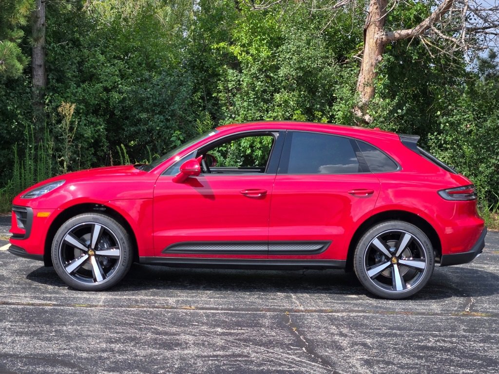New 2026 Porsche Macan image 2