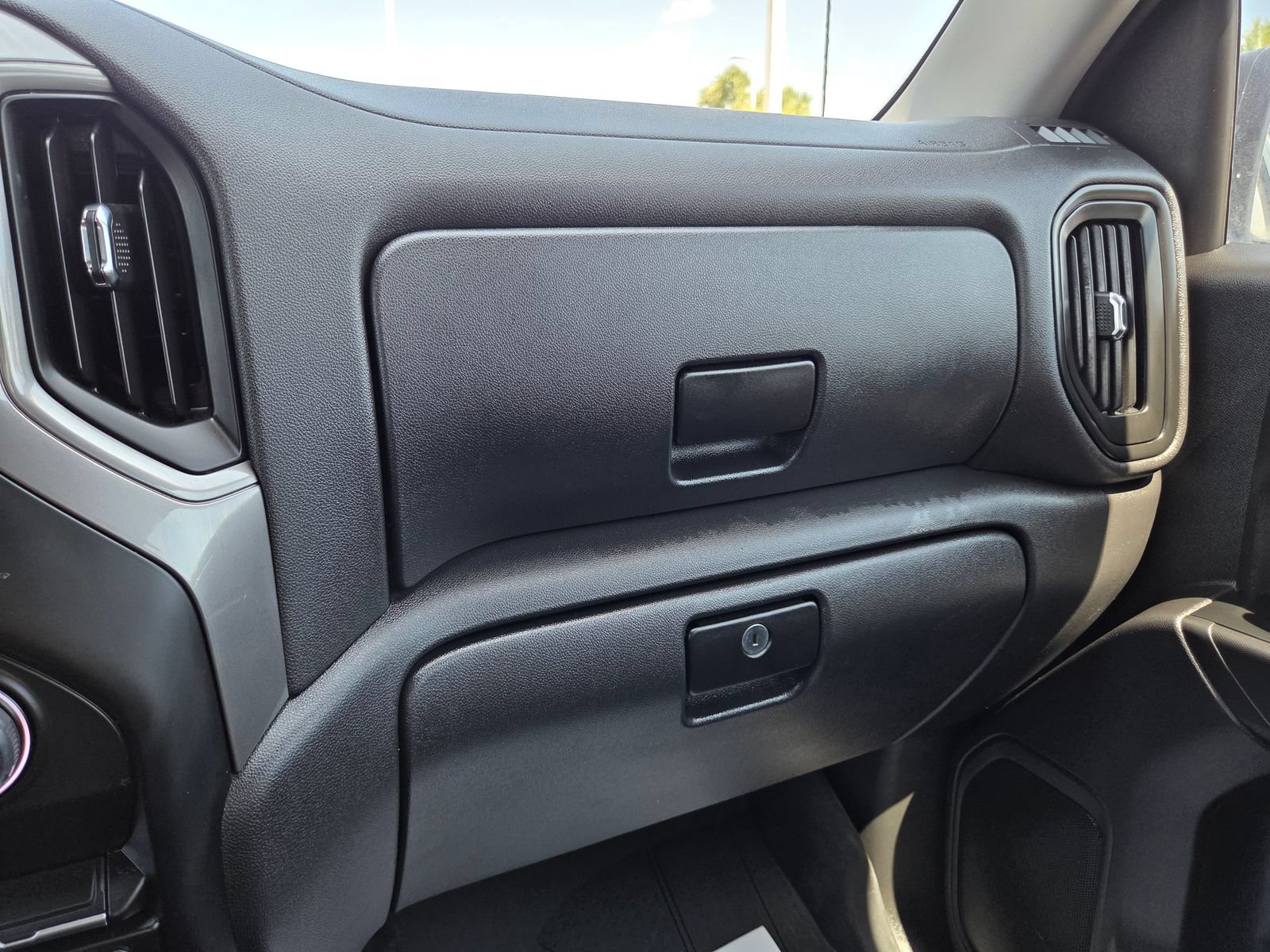 Used 2023 Chevrolet Silverado 1500 Custom RWD image 31