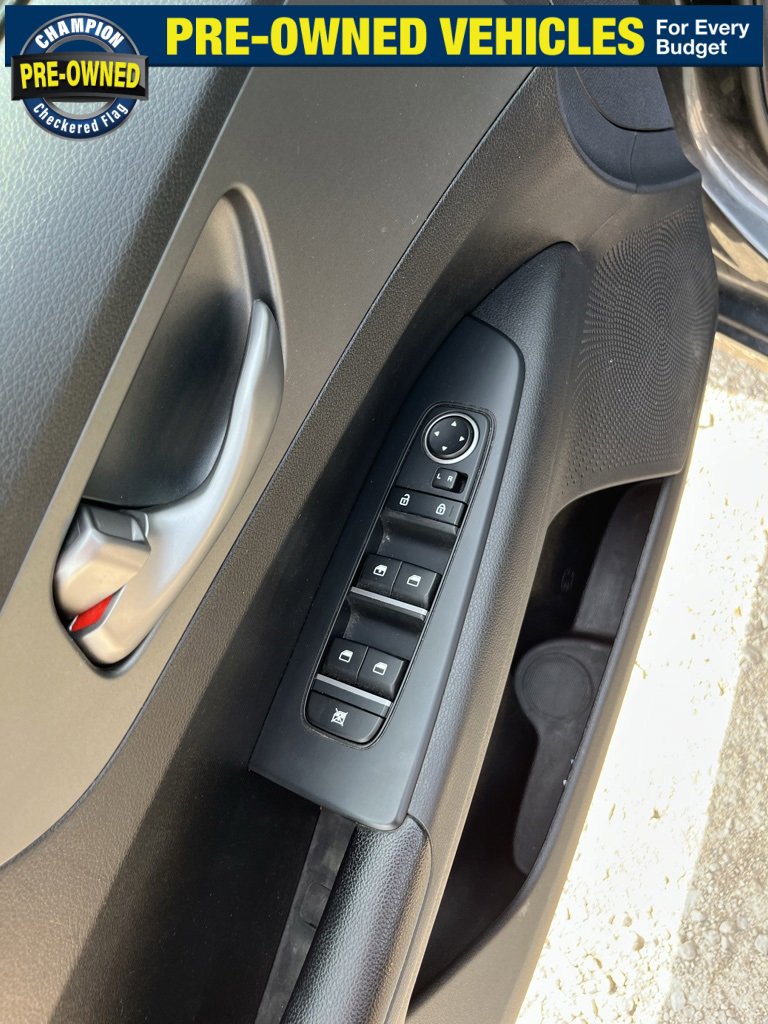 Used 2021 Kia Forte LXS image 10