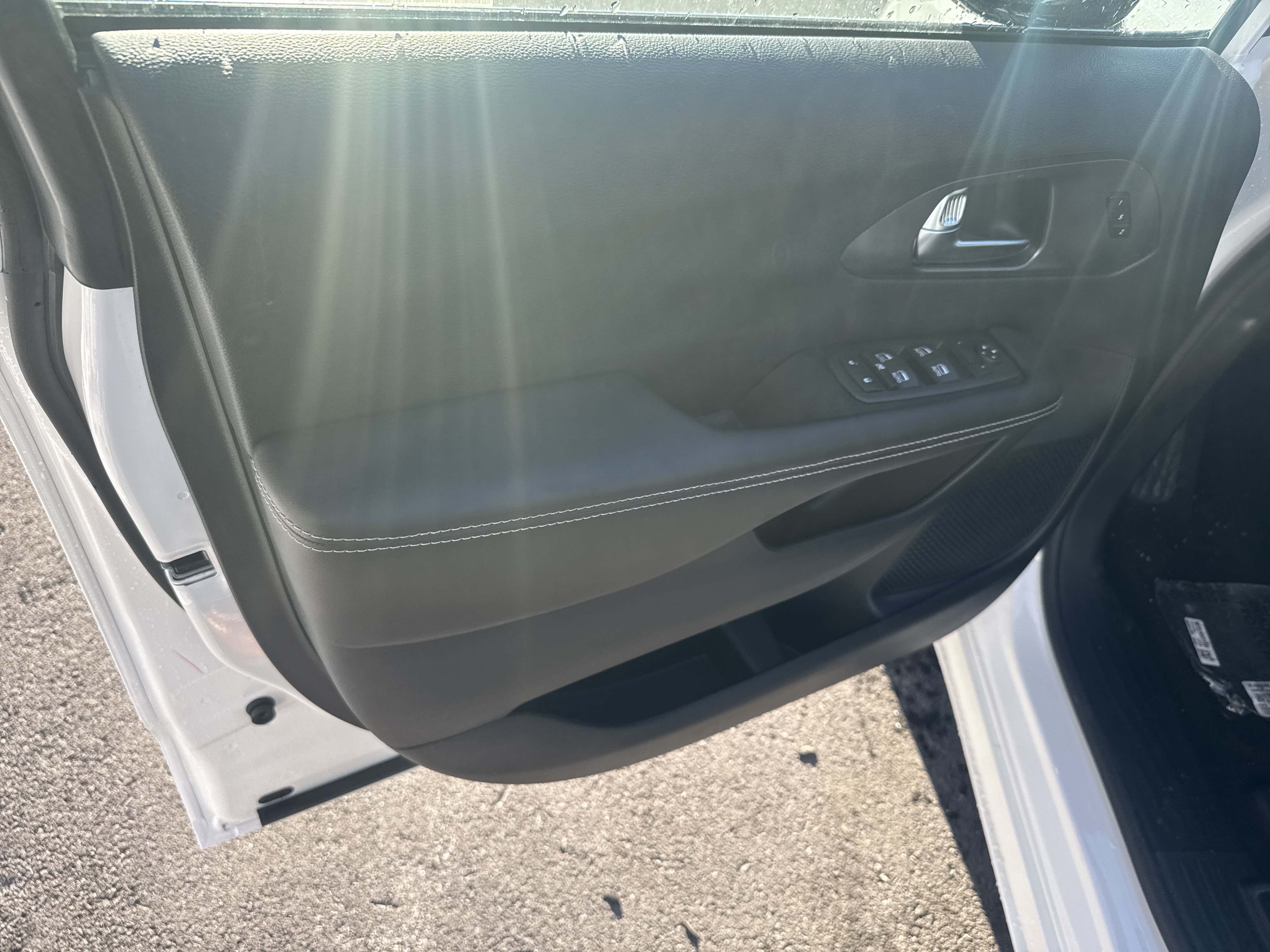 New 2026 Chrysler Pacifica Select FWD image 16