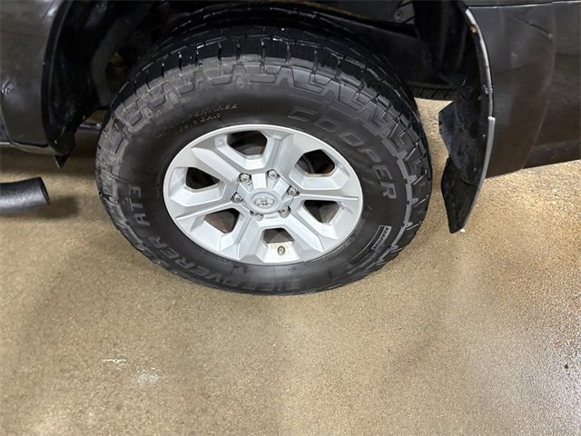 Used 2016 Toyota 4Runner SR5 image 17