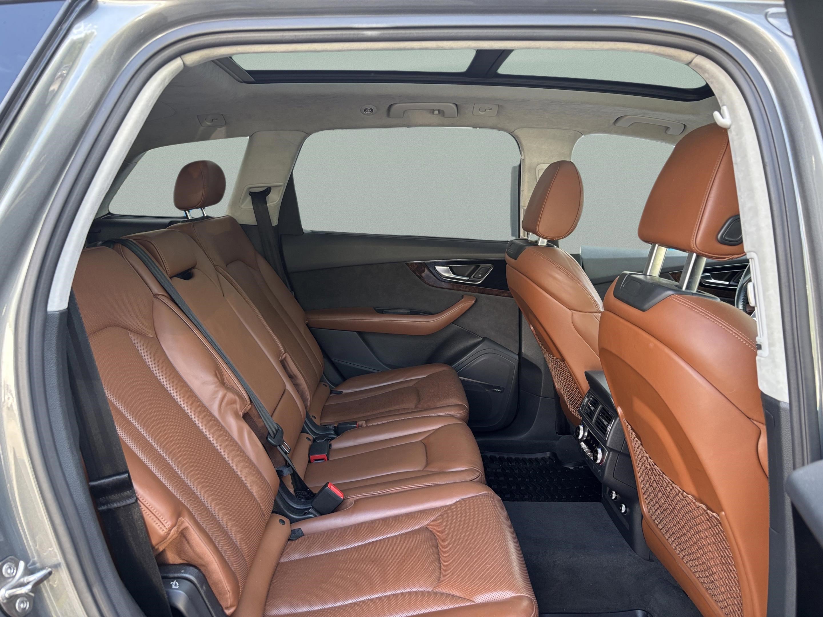 Used 2018 Audi Q7 3.0T Prestige AWD/4WD image 30