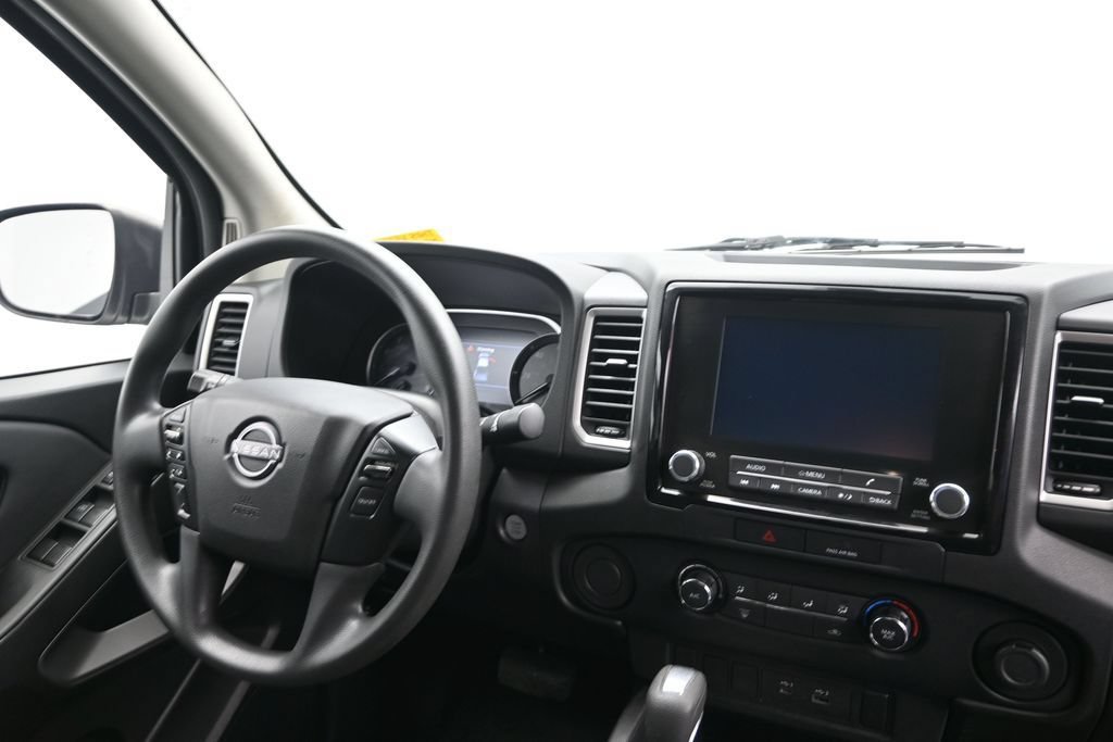 Used 2022 Nissan Frontier SV RWD image 17