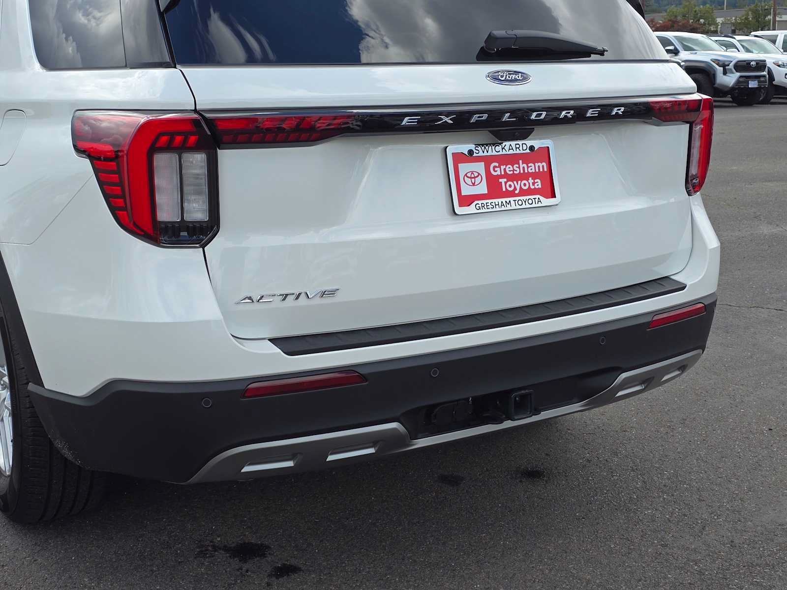 Used 2025 Ford Explorer Active w/ Active Comfort Package RWD image 13