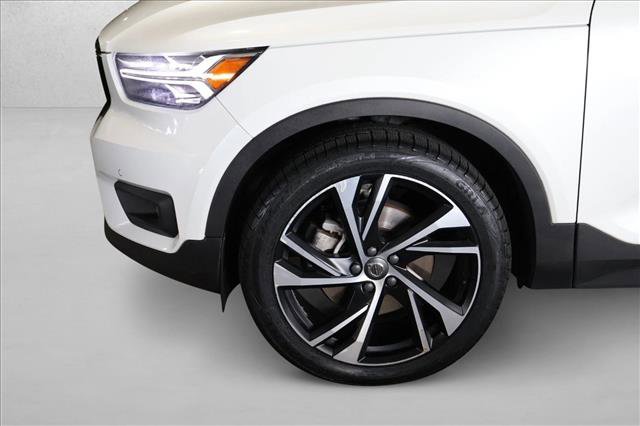 Used 2021 Volvo XC40 T5 R-Design image 29