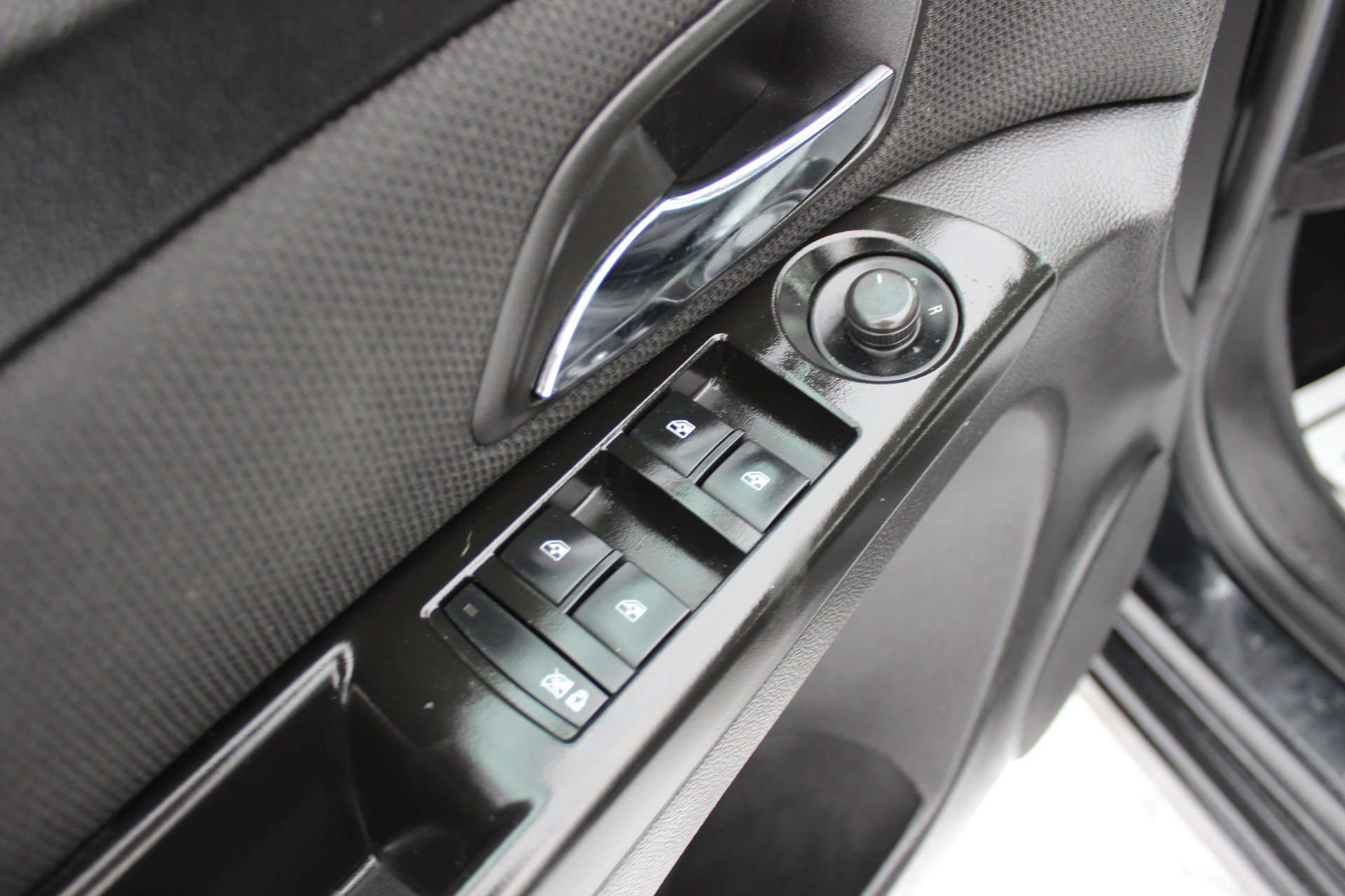 Used 2014 Chevrolet Cruze LT image 15