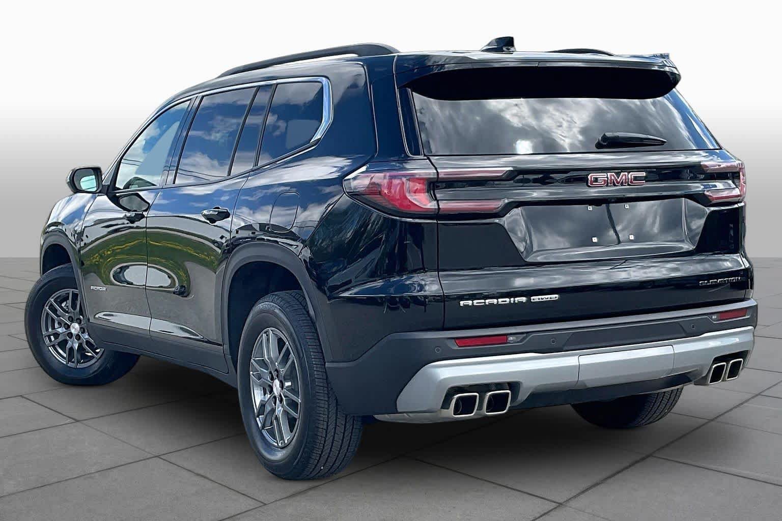 Used 2025 GMC Acadia Elevation AWD/4WD image 11
