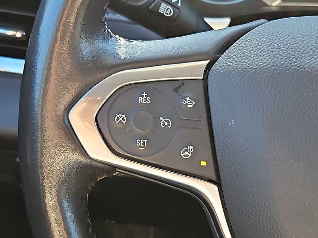 Used 2021 Chevrolet Traverse Premier FWD image 22