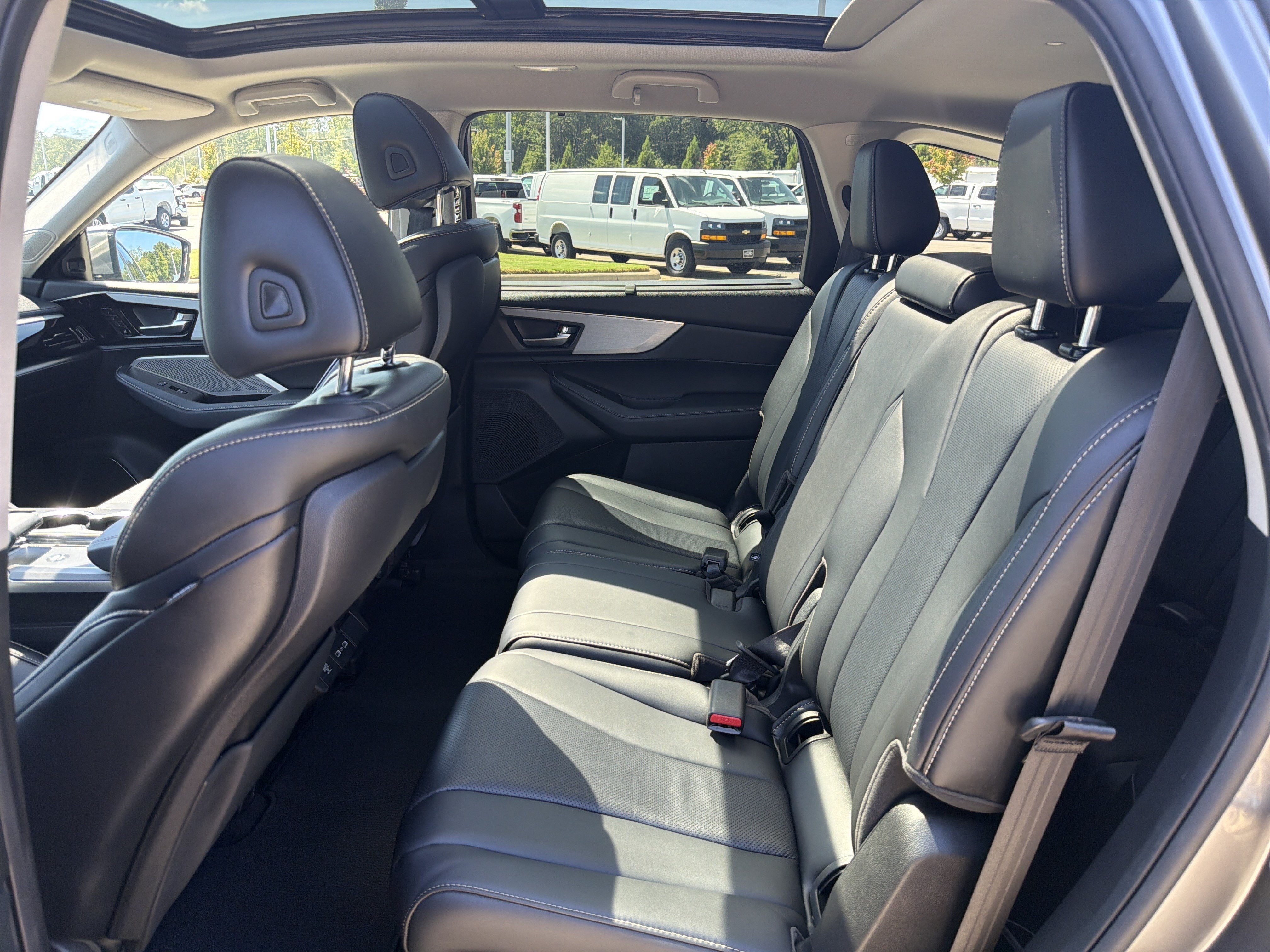Certified 2024 Acura MDX w/ Technology Package FWD image 36
