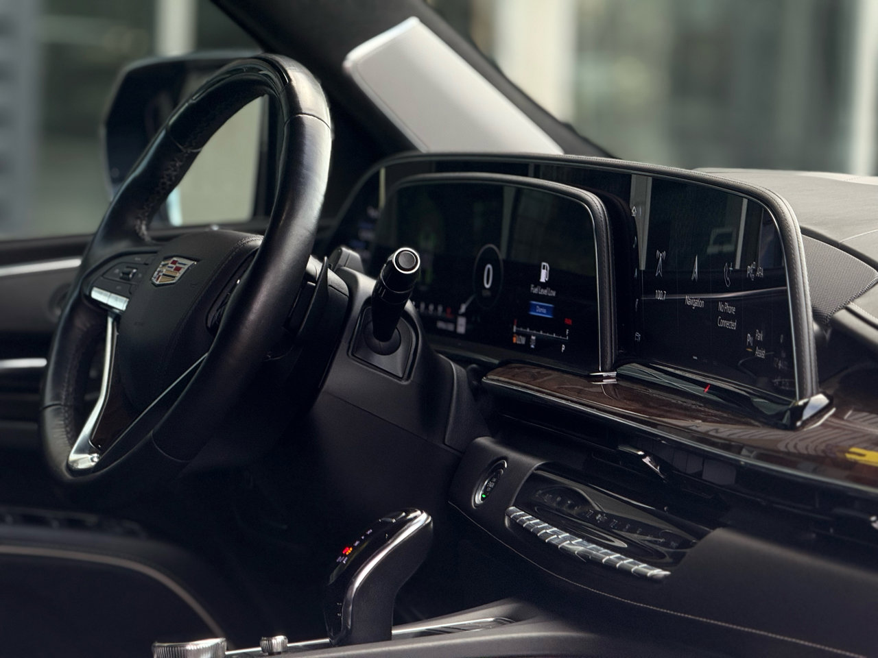 Used 2022 Cadillac Escalade Sport Platinum w/ LPO, ONYX Package image 15
