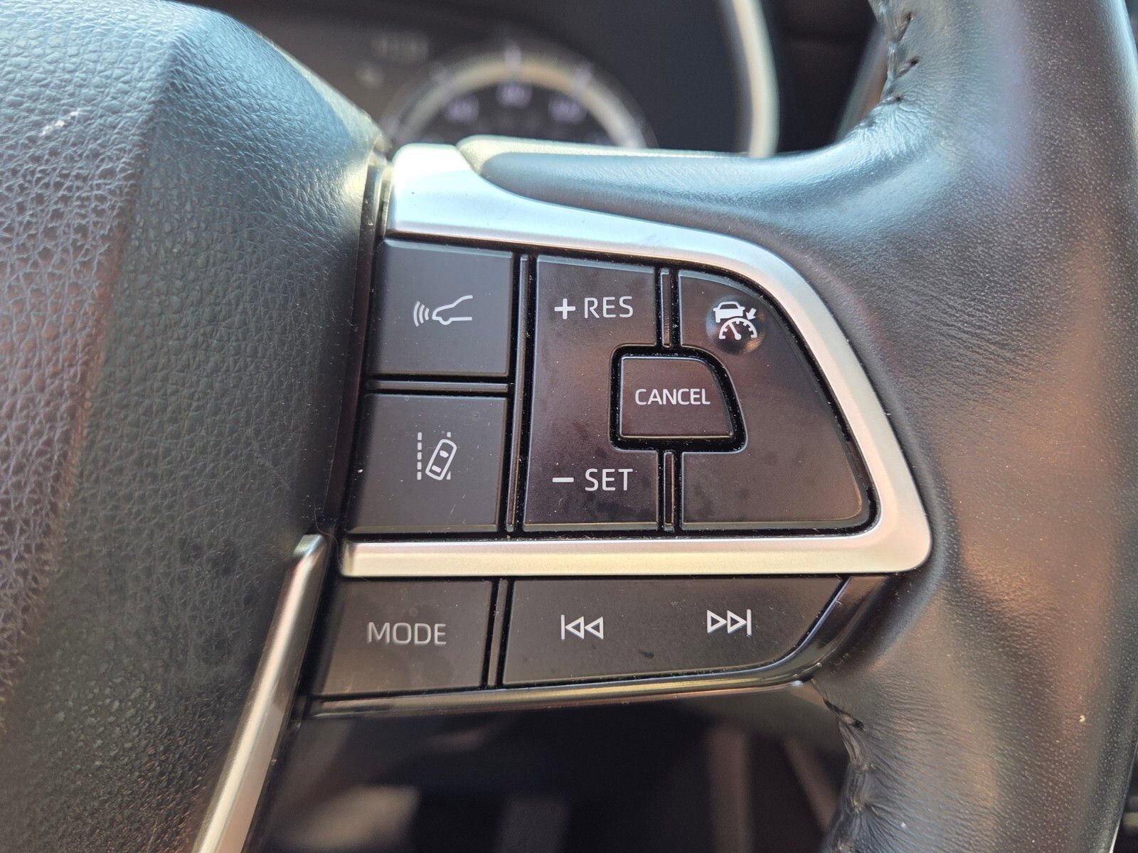 Used 2022 Toyota Highlander Bronze Edition image 28