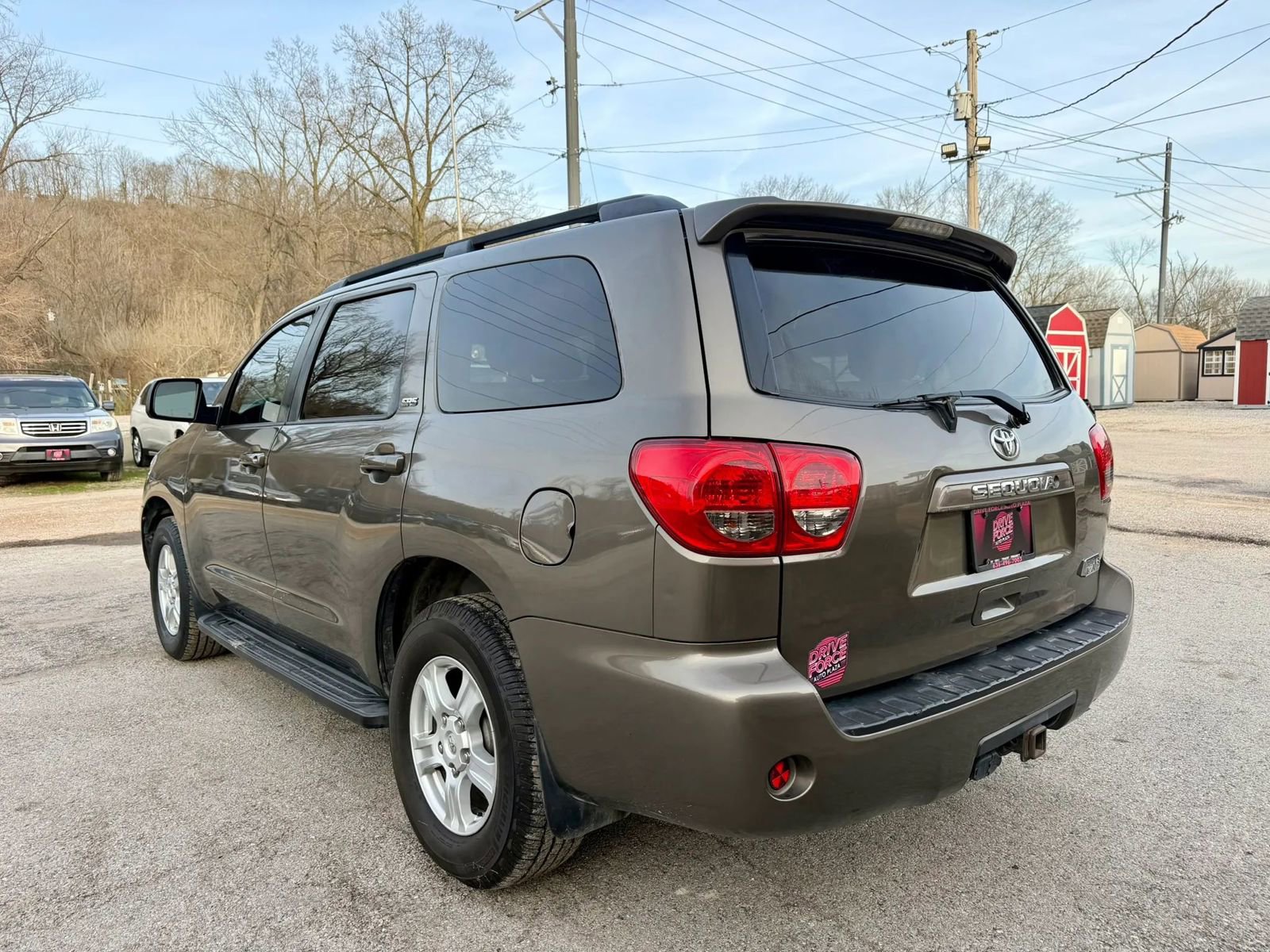 Used 2013 Toyota Sequoia SR5 w/ Premium Pkg image 7
