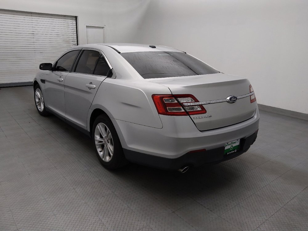 Used 2015 Ford Taurus SE FWD image 5