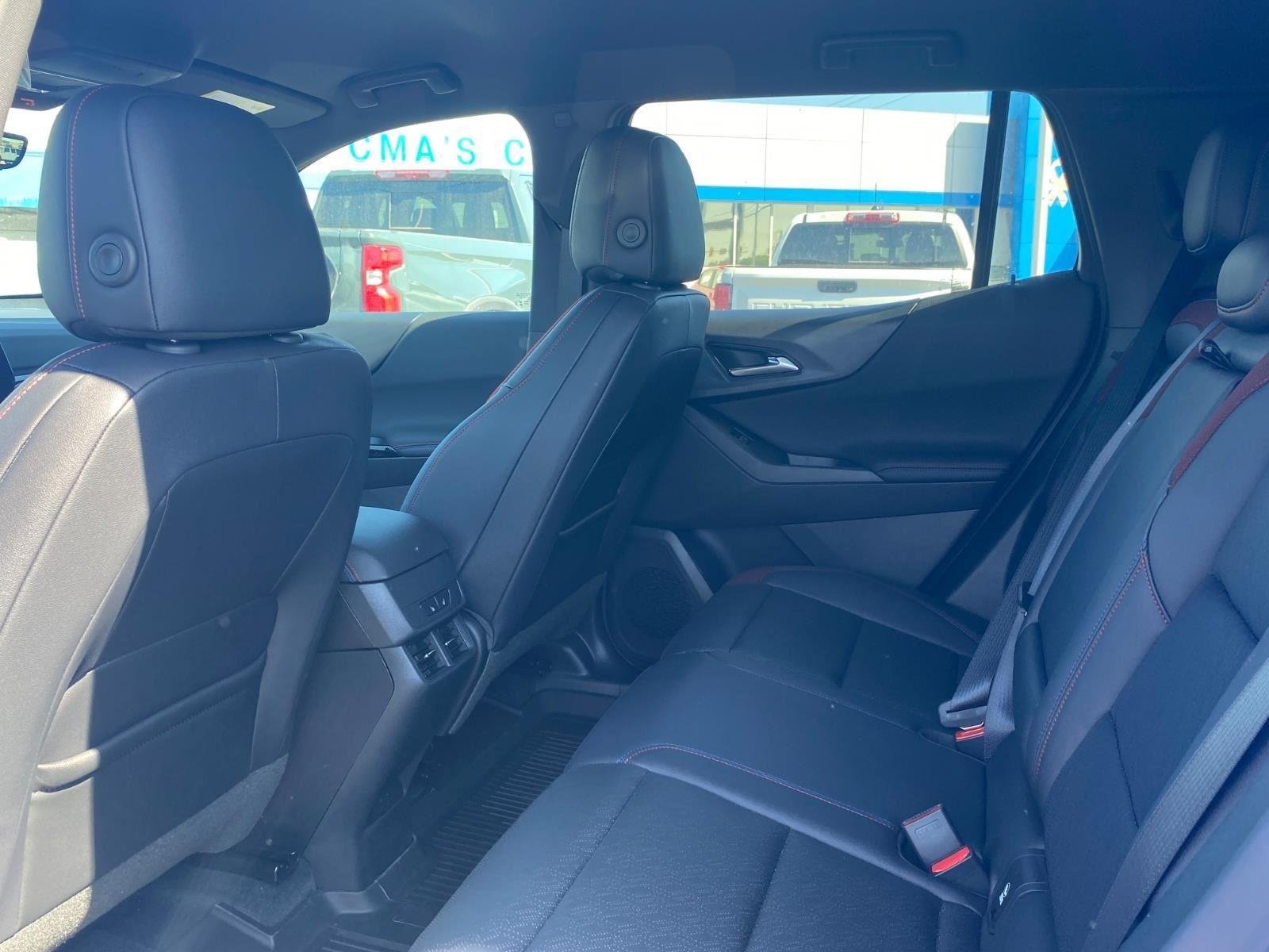 New 2026 Chevrolet Equinox RS w/ Convenience Package III FWD image 19