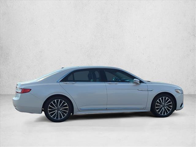 Used 2017 Lincoln Continental Select w/ Climate Package AWD/4WD image 3