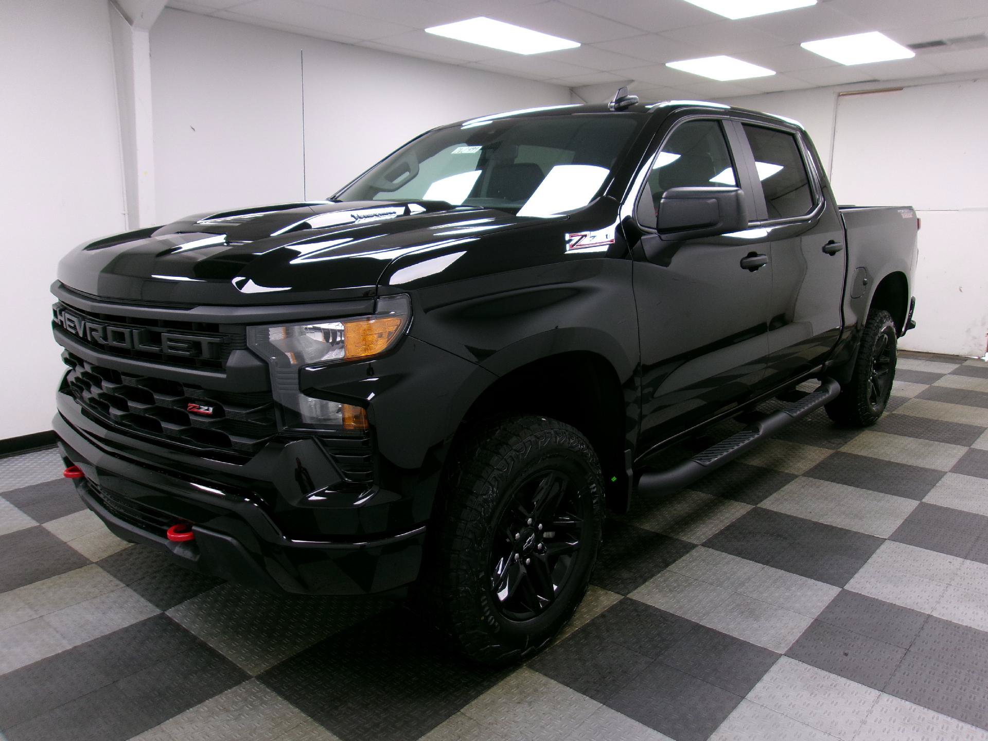 New 2026 Chevrolet Silverado 1500 Custom Trail Boss AWD/4WD image 1