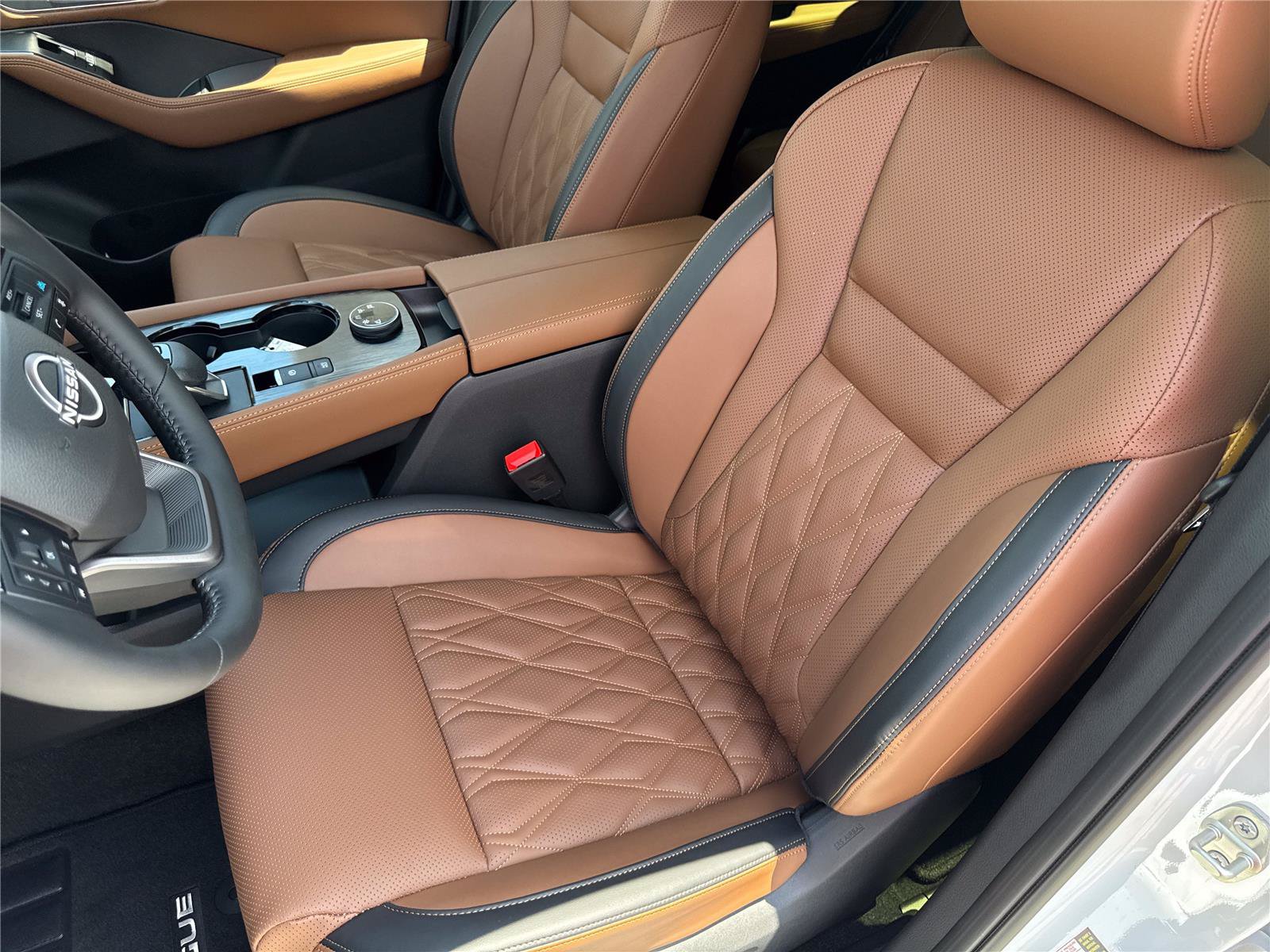 New 2026 Nissan Rogue Platinum AWD/4WD image 11