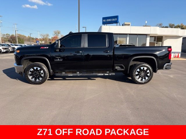 Used 2020 Chevrolet Silverado 2500 LT w/ Texas Edition AWD/4WD image 2