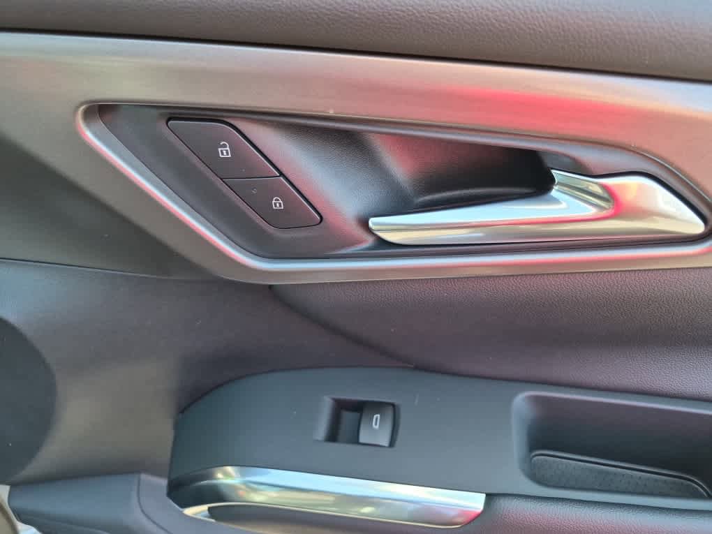 New 2026 Chevrolet Traverse LT w/ Sun and Wheel Package FWD image 42