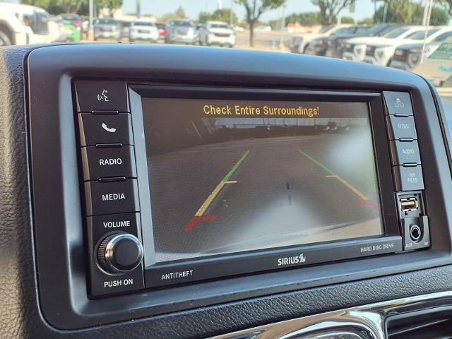 Used 2014 Chrysler Town & Country Touring FWD image 5
