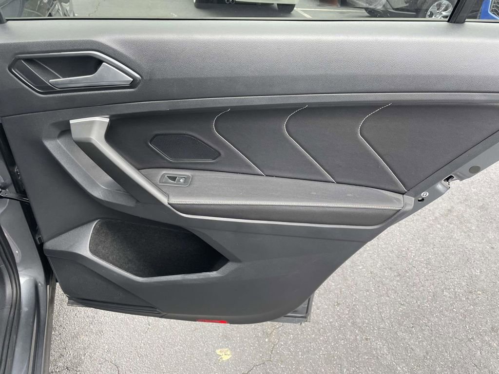 Used 2024 Volkswagen Tiguan SE R-Line w/ MDO Package, Three-Row image 45