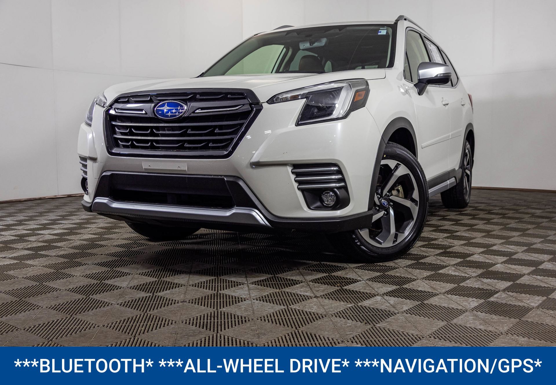 Used 2023 Subaru Forester Touring AWD/4WD image 2