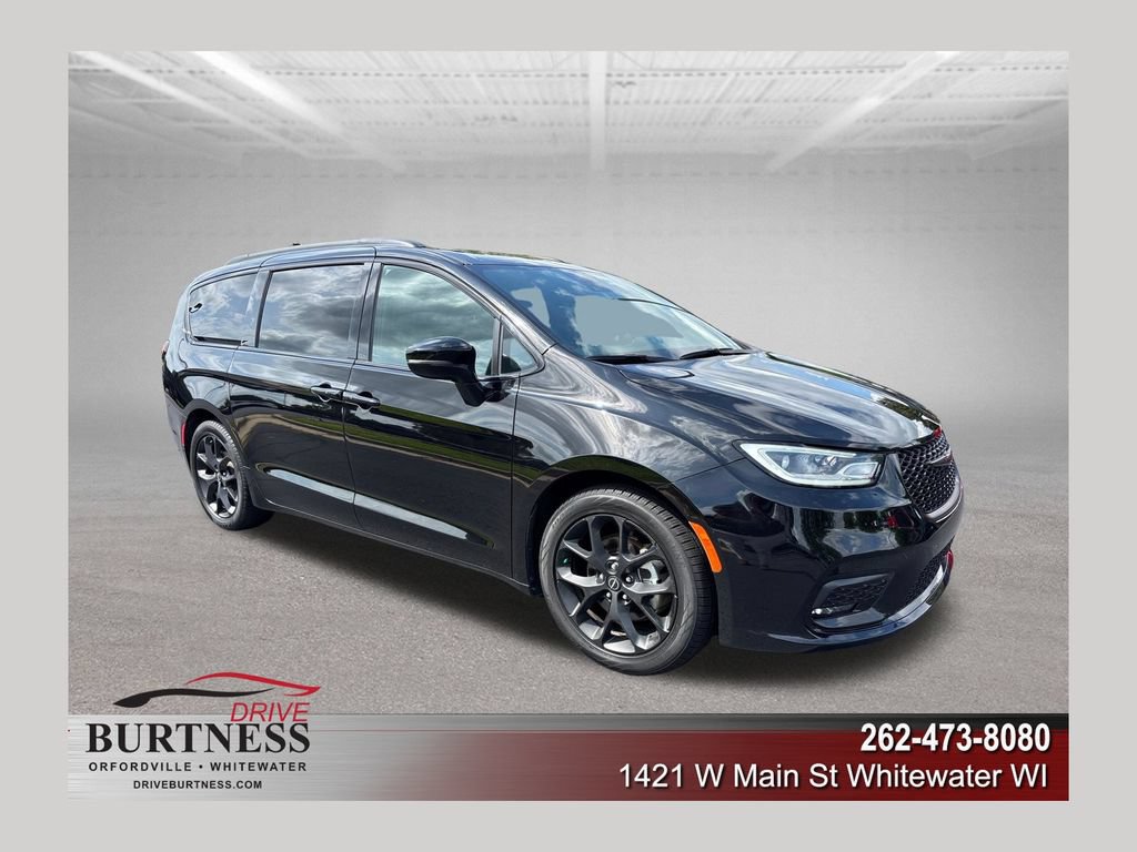 Used 2025 Chrysler Pacifica Limited