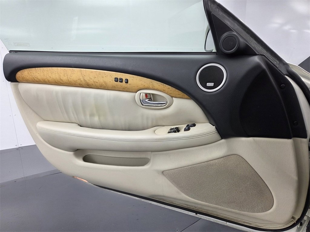 Used 2005 Lexus SC 430 Convertible image 30