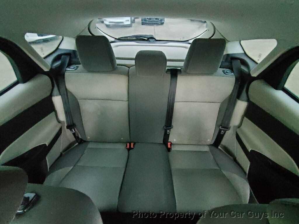 Used 2013 Ford Focus SE FWD image 24