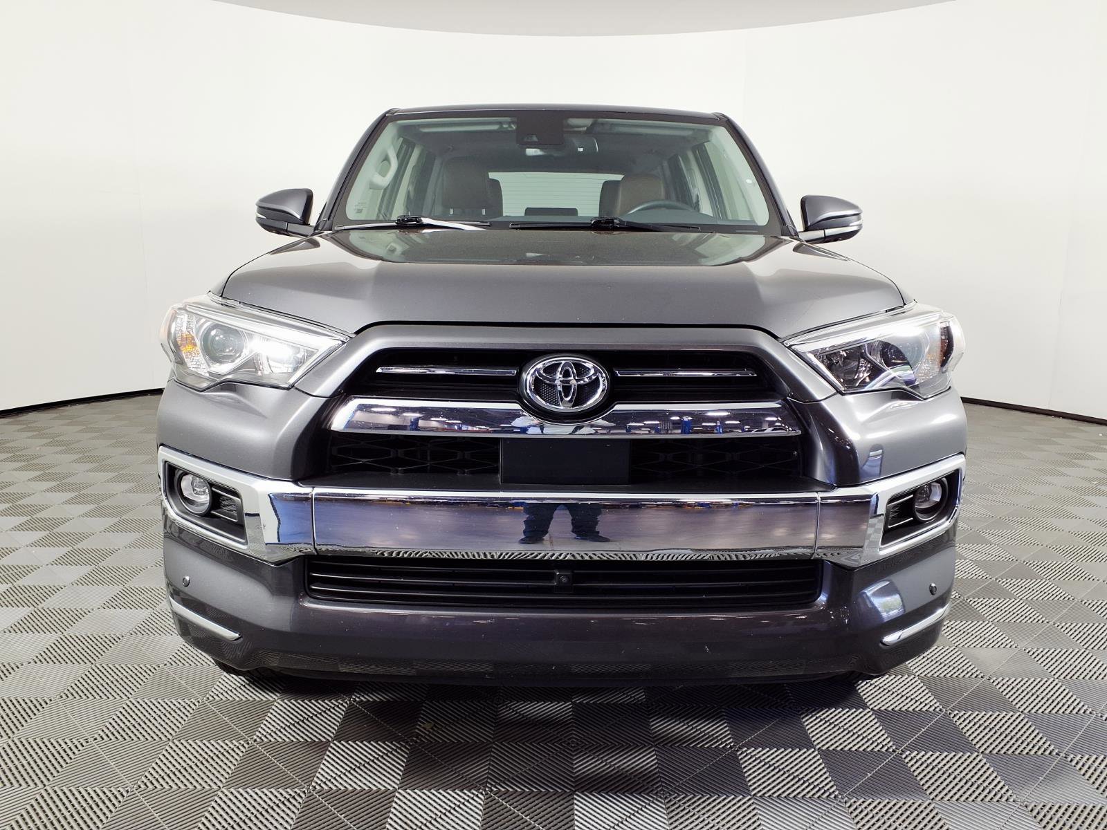 Used 2023 Toyota 4Runner Limited AWD/4WD image 2