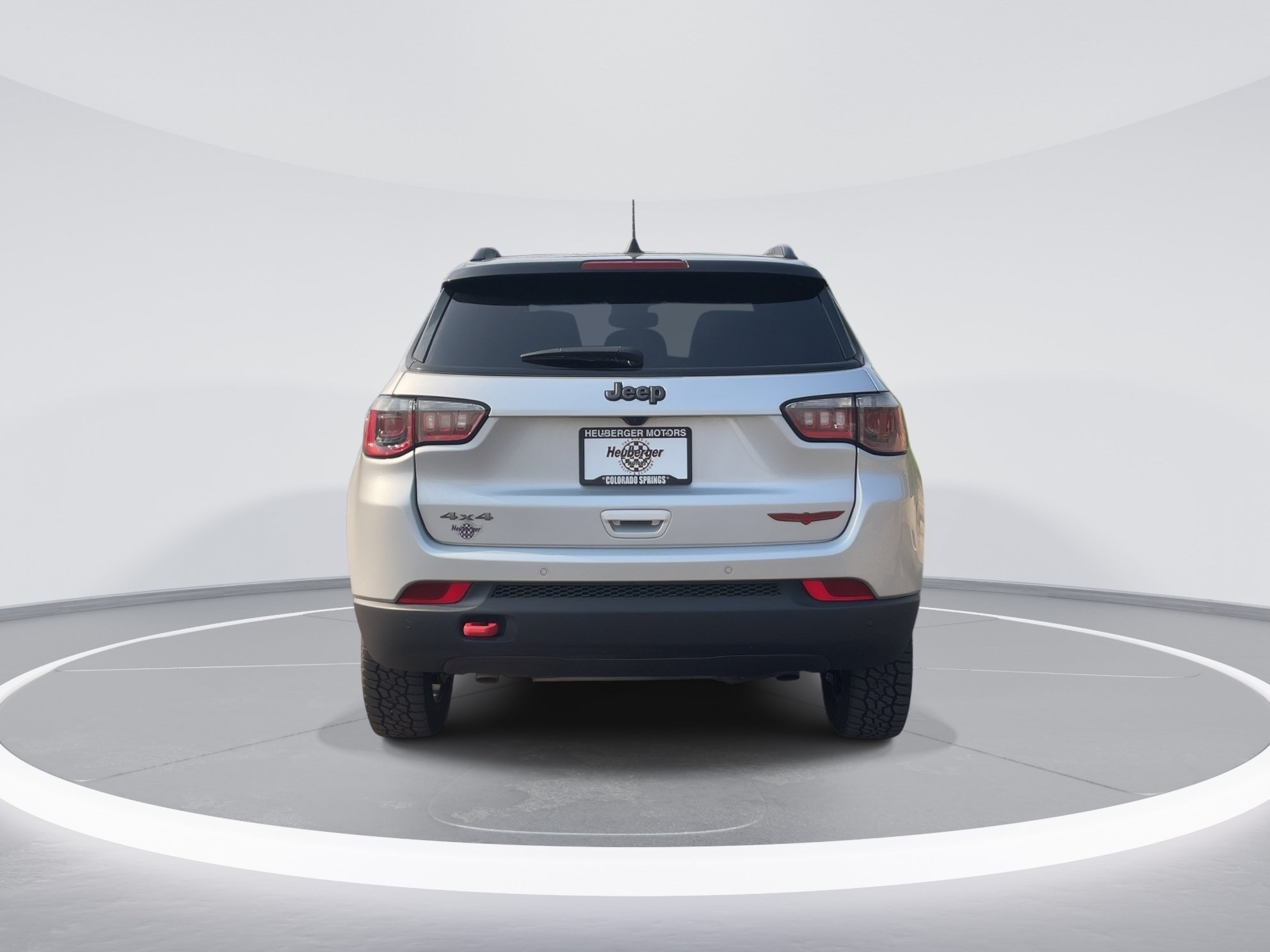 Used 2025 Jeep Compass Trailhawk AWD/4WD image 6