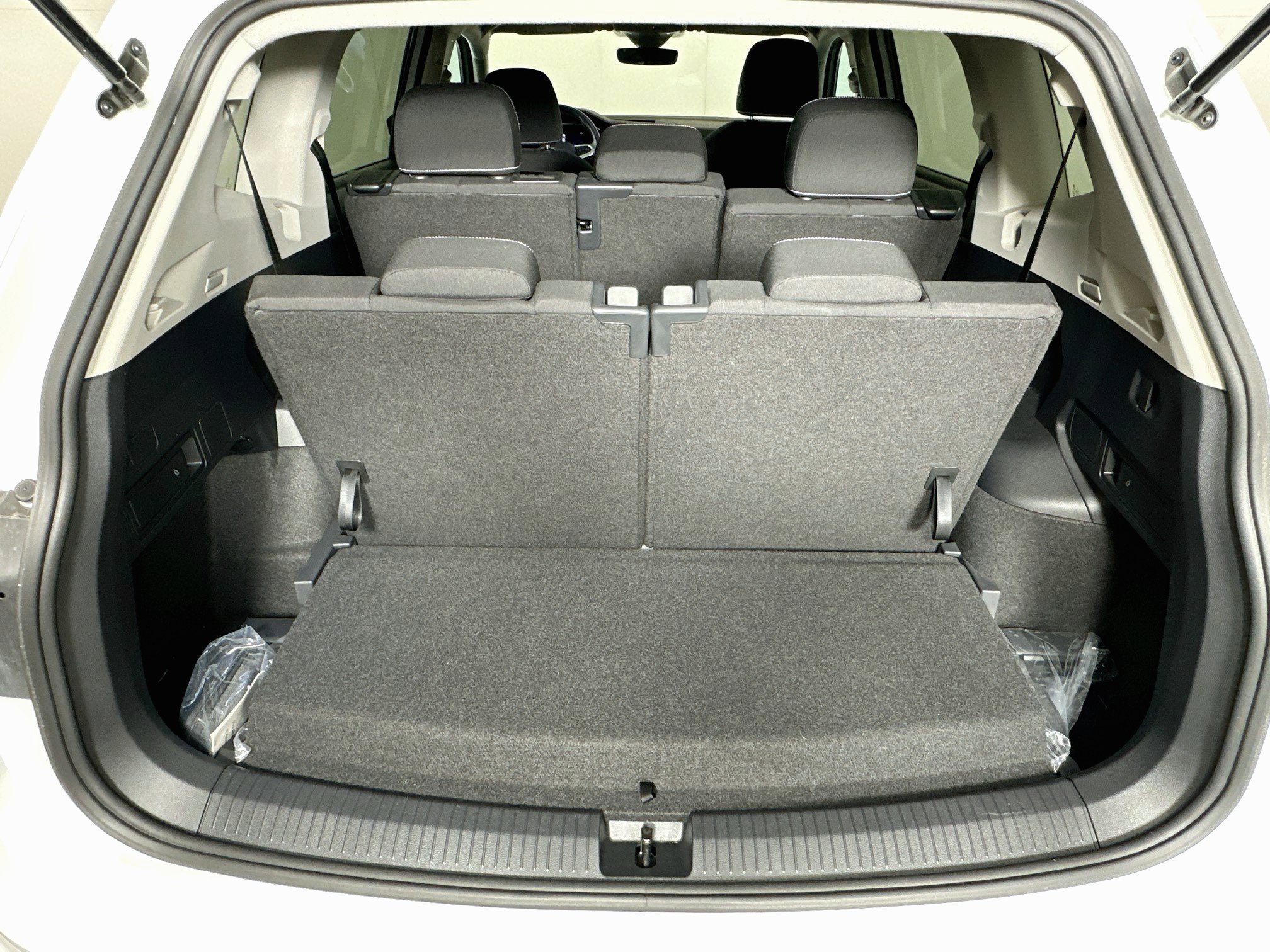 Used 2023 Volkswagen Tiguan S w/ Driver Assistance Package FWD image 27