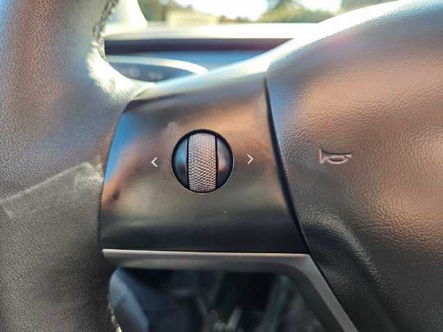 Used 2023 Tesla Model 3 Standard Range RWD image 32