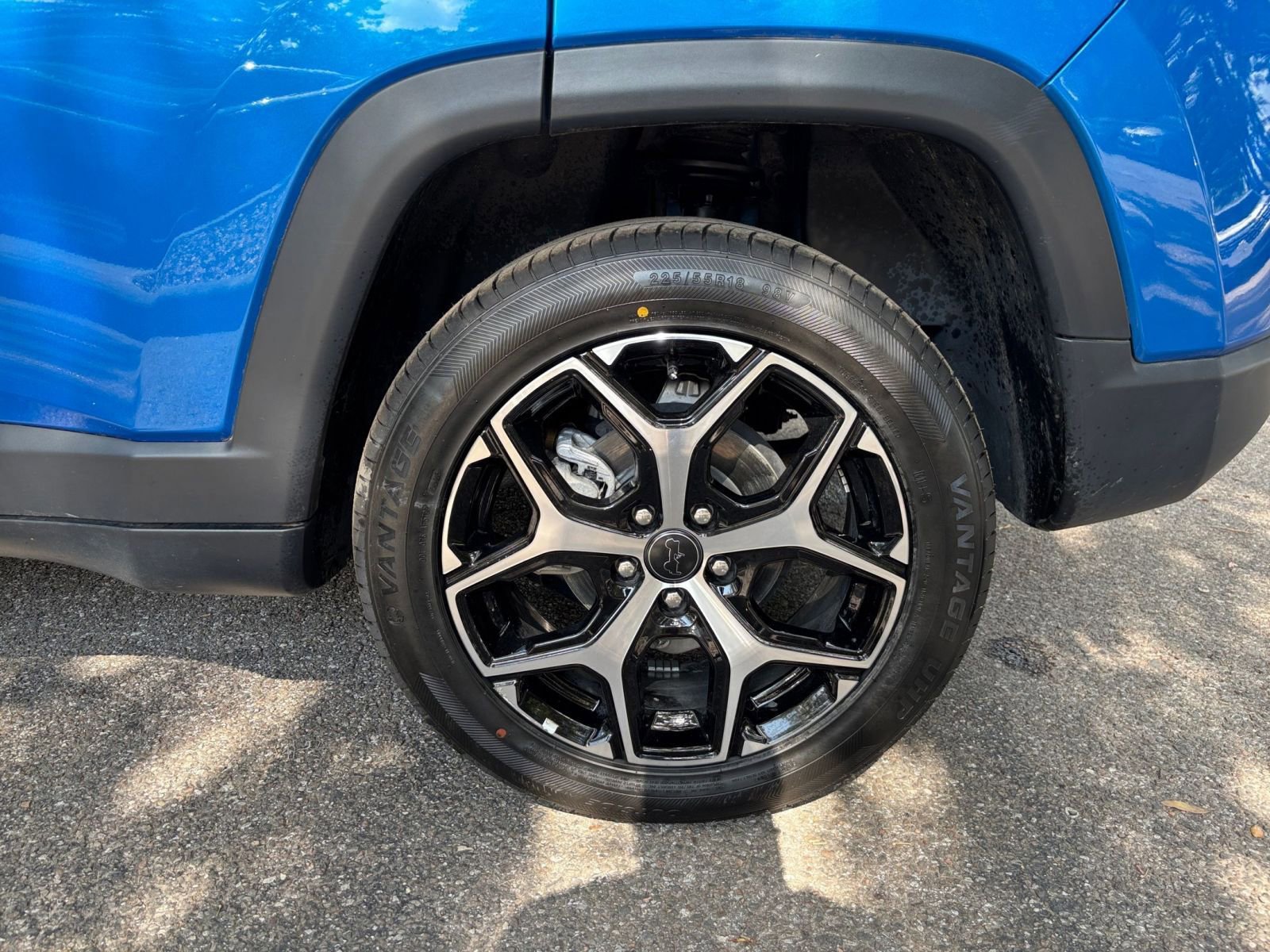 Used 2025 Jeep Compass Limited AWD/4WD image 30