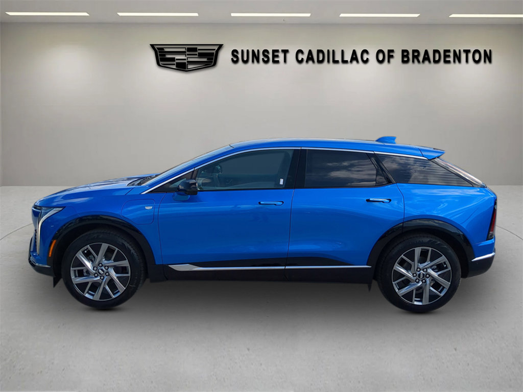 New 2026 Cadillac Optiq Luxury 1 image 7