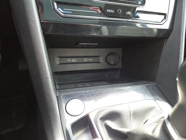 Used 2025 Volkswagen Taos SEL w/ Black Wheel Plus Package AWD/4WD image 19