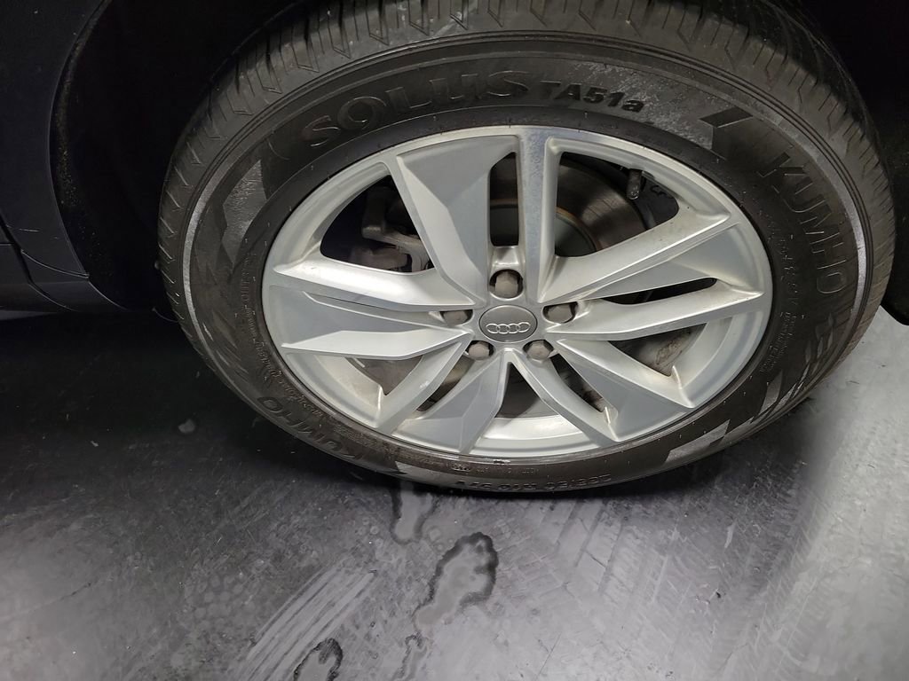 Used 2018 Audi Q3 2.0T Premium image 11